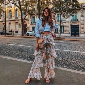 Zara | Pants \u0026 Jumpsuits | Zara Blogger Fav Floral Ruffled Pants | Poshmark